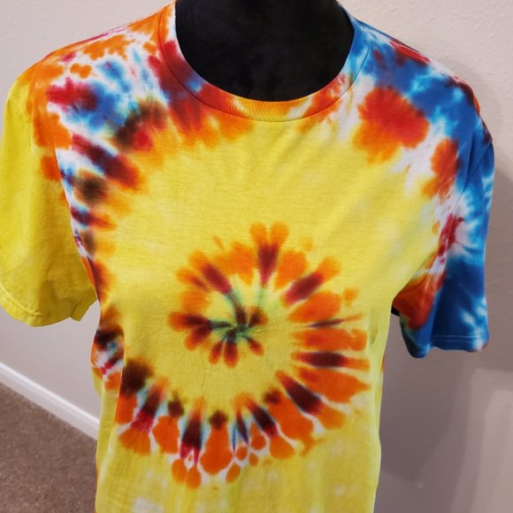 Gildan Other - Tie dye boho bohemia style unisex T shirt size M. 100% soft cotton